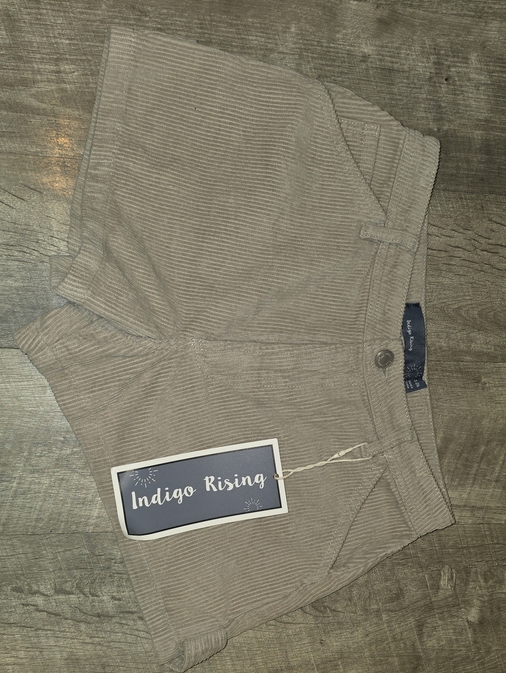 Juniors Indigo Rising Corduroy Shorts in Light Taupe Size 3